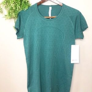 Lululemon 12 Swiftly Tech SS Crew Neck Short Sleeve Jungle Green